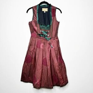 Women’s dirndl. Bavarian Dress. Oktoberfest. Size 34